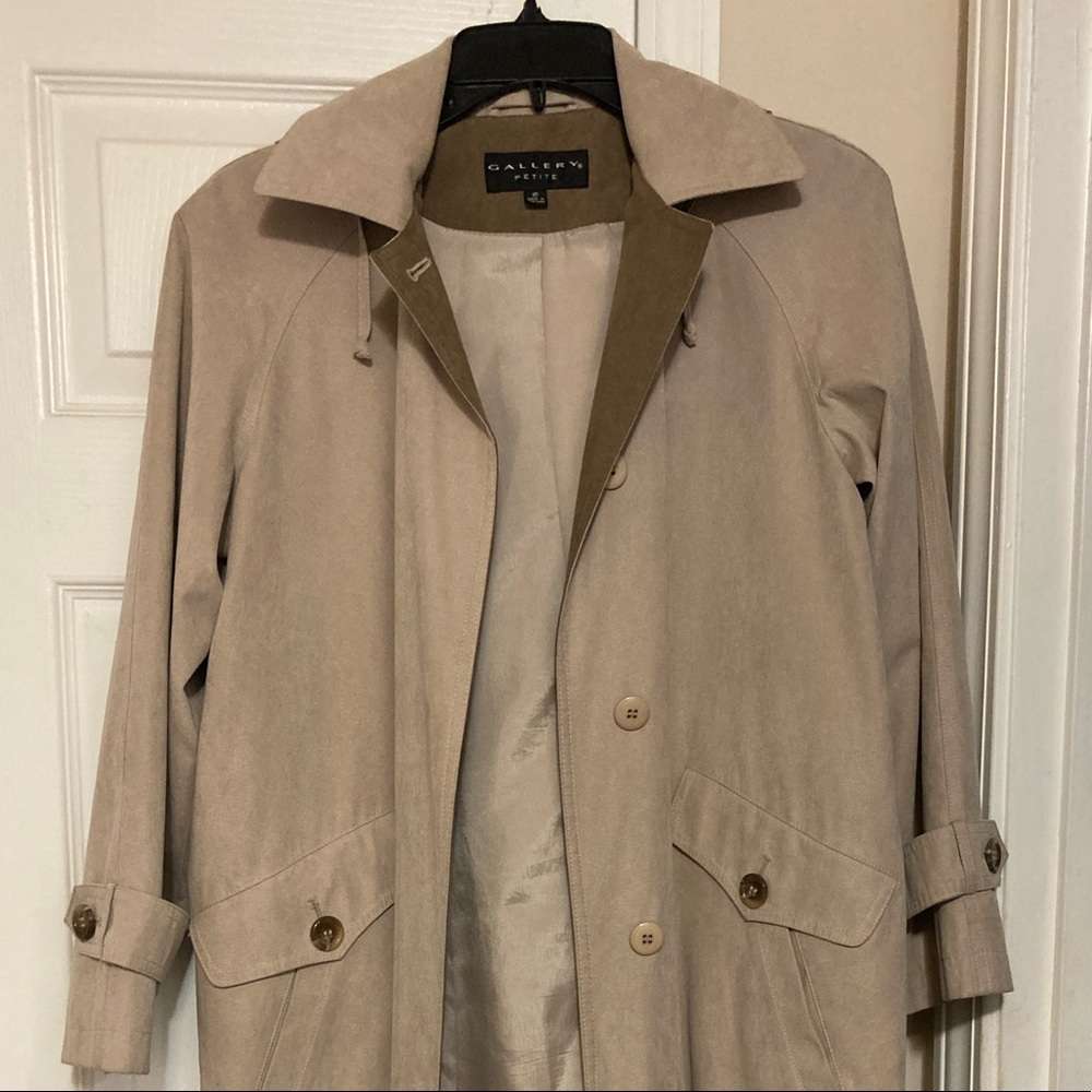 Gallery Trench Coat/Detachable Hat. Tan